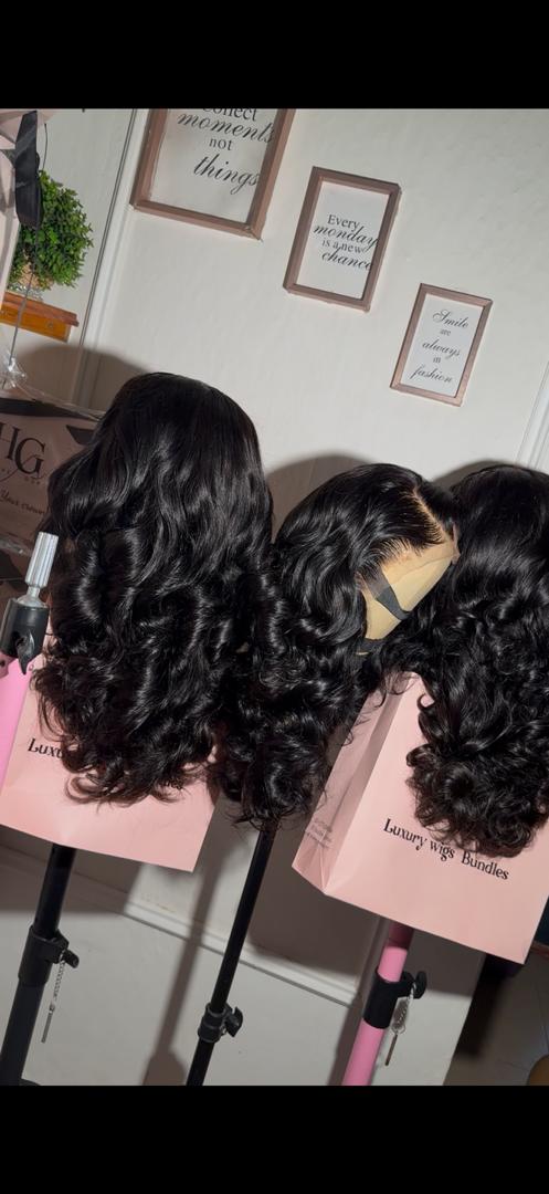 Bouncy curls wig
