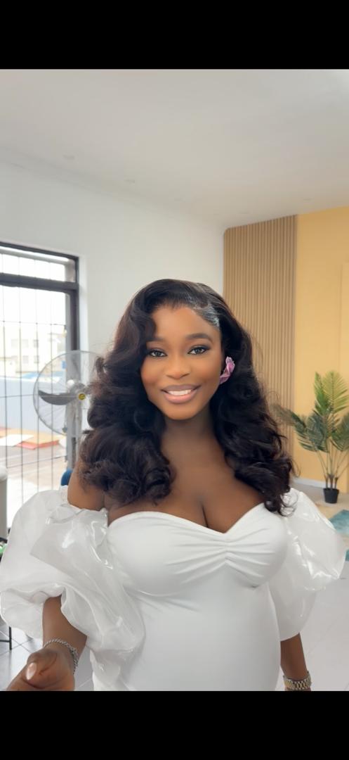 Bouncy curls wig